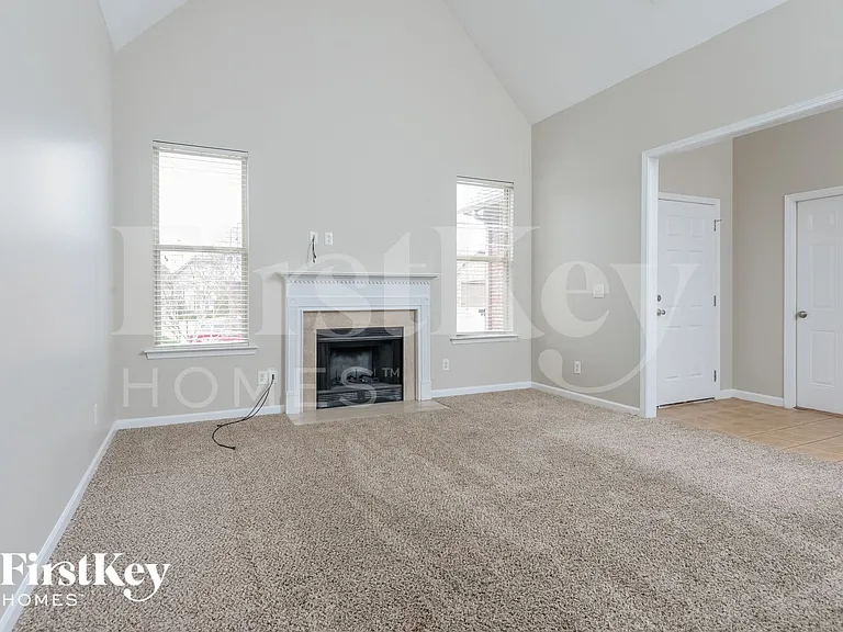 1000 Medinah Dr — Photo 4