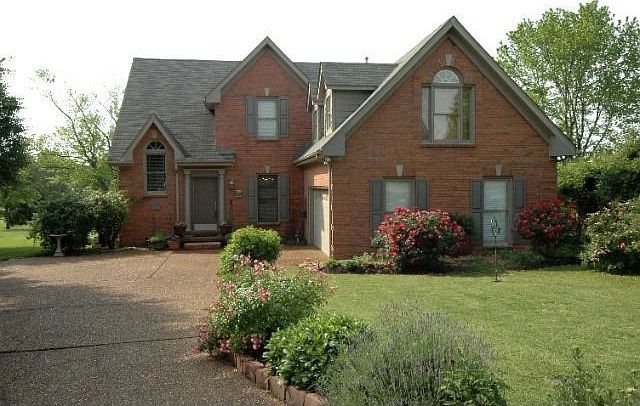 1st image of 194 Edmond Ct