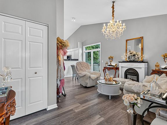 4th image of 2246 Margaret Dr