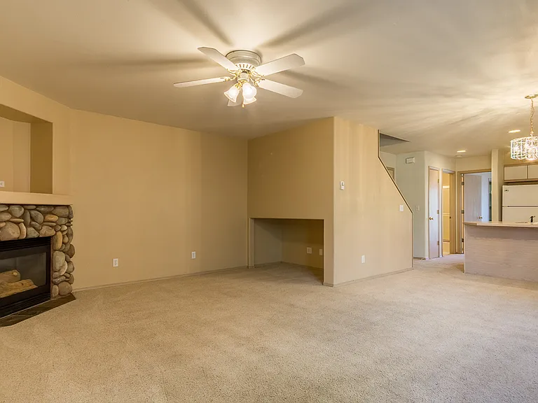 1615 Newport Ave #2 — Photo 4