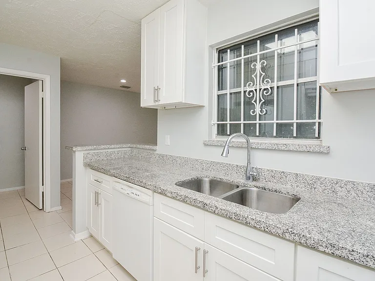 16518 Monte Carlo Ln — Photo 21