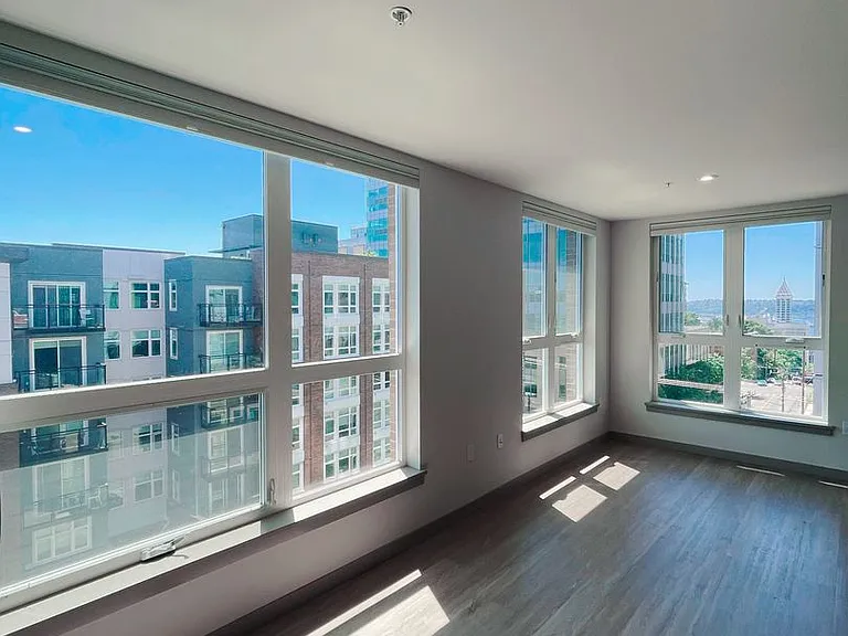 Lexington Apartments — Photo 44