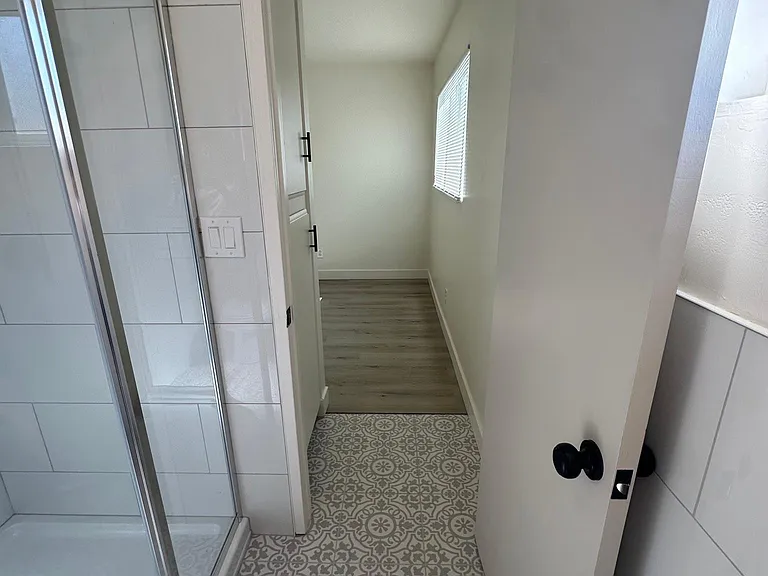 3700 White Ln #3 — Photo 10