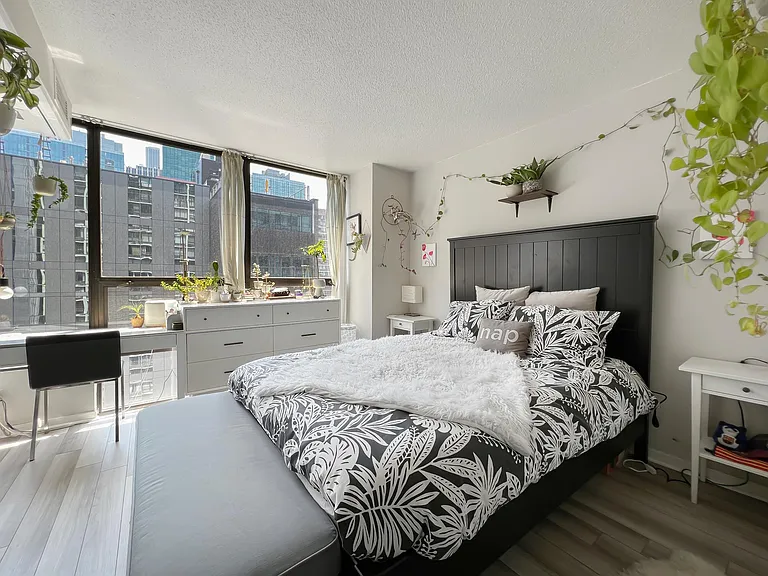 230 E Ontario St #1804 — Photo 12
