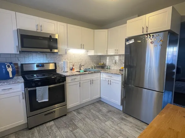 11 Stanford Dr APT 3B, Bridgewater, NJ 08807