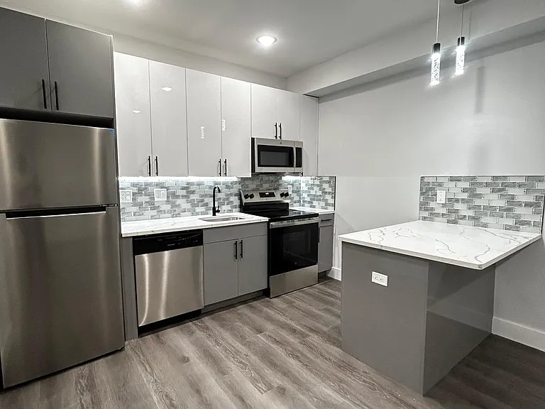 1108 W Dauphin St #203 — Photo 1