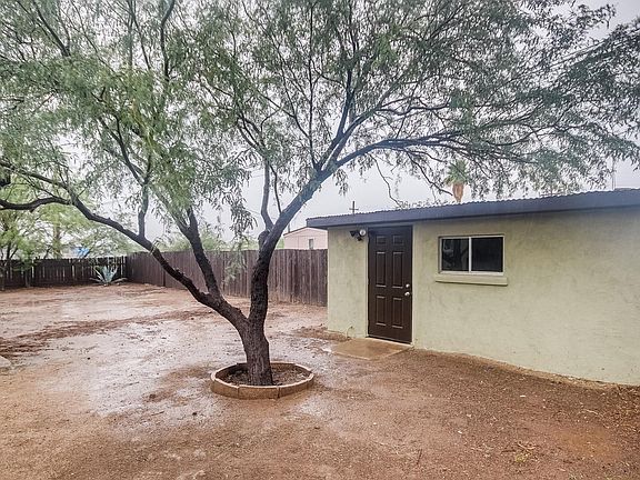 2nd image of 4833 N Sunrise Ave