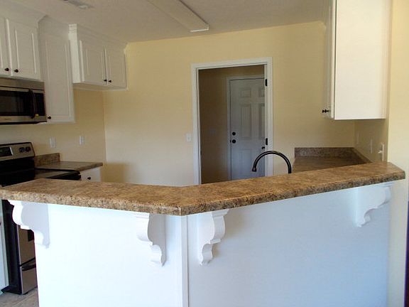5th image of 104 Gracebrook Dr