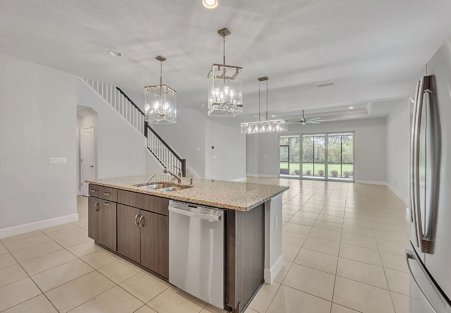 4 bed, 3.5 bath, 3000 sqft, $3,500 — Photo 4