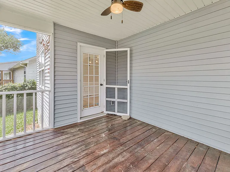 479 Cessna Ave — Photo 30