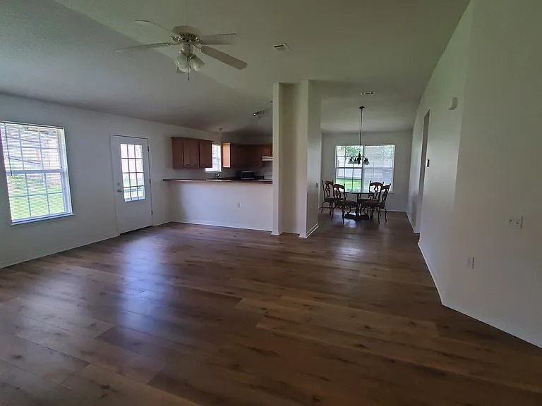 9833 Crestmont Cir — Photo 2