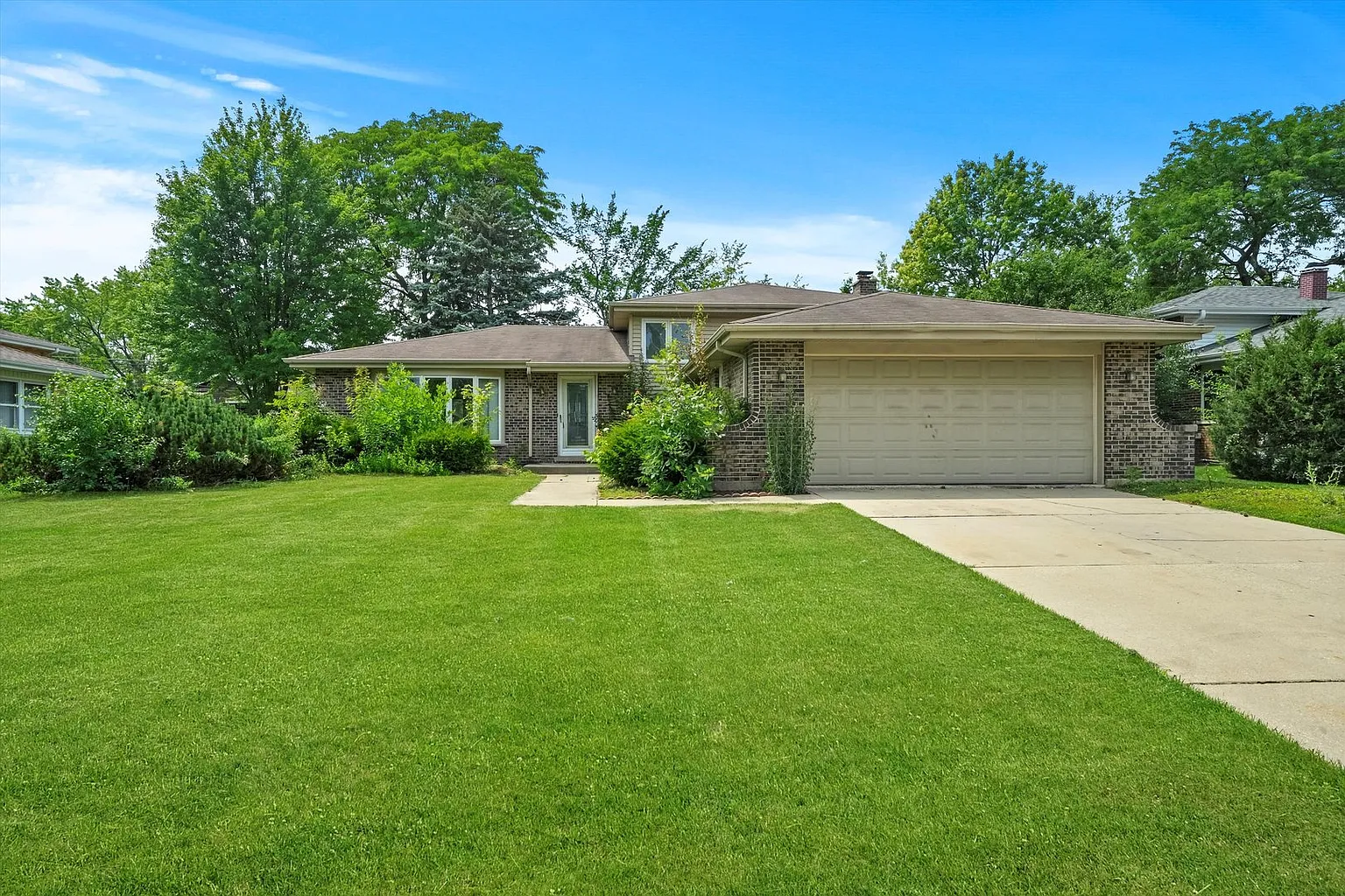 7622 Stratford Pl photo 1
