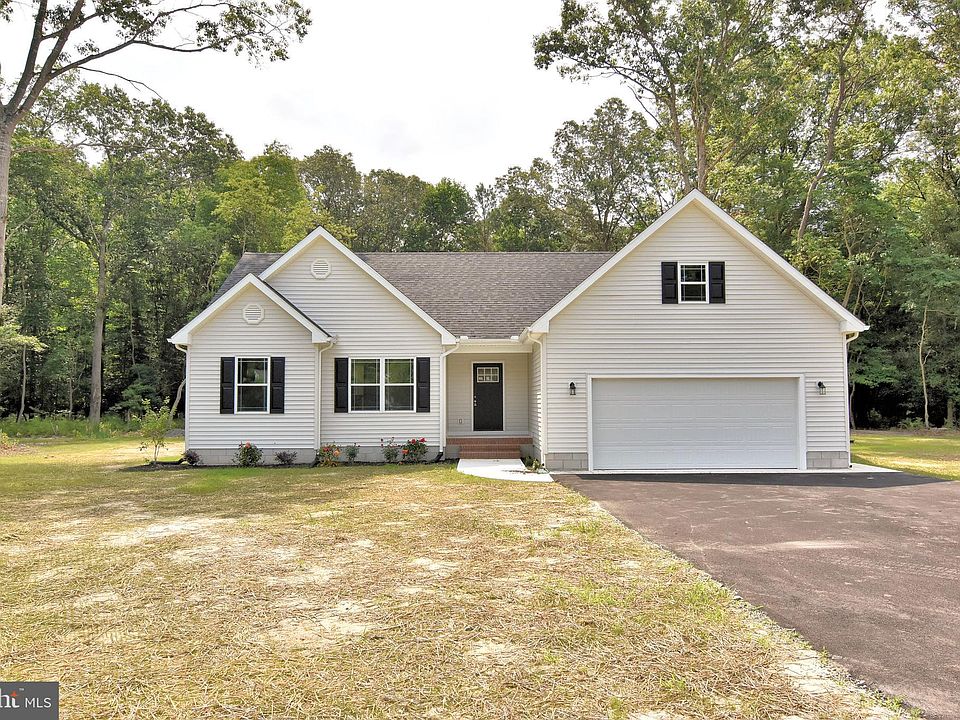 1st image of 25675 Burgundy Pl
