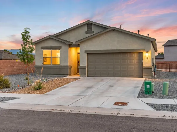 2 Avenida Parque Ct, Los Lunas, NM 87031