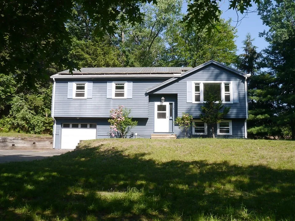 5 Edge Hill Rd