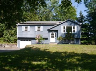 5 Edge Hill Rd, Amherst, MA 01002