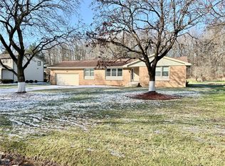 2013 Burning Tree Ln, Youngstown, OH 44505