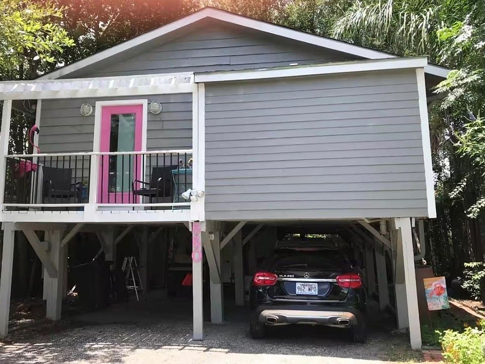 1st image of 660 Pine Rd