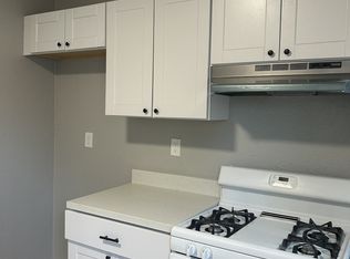 430 S Washington St #4, Modesto, CA 95351