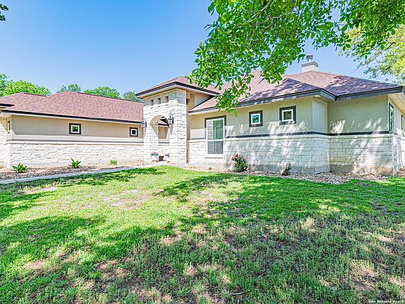 4th image of 294 Cibolo Way