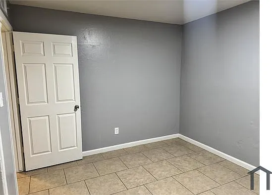 115 W Hill Dr #11 — Photo 14