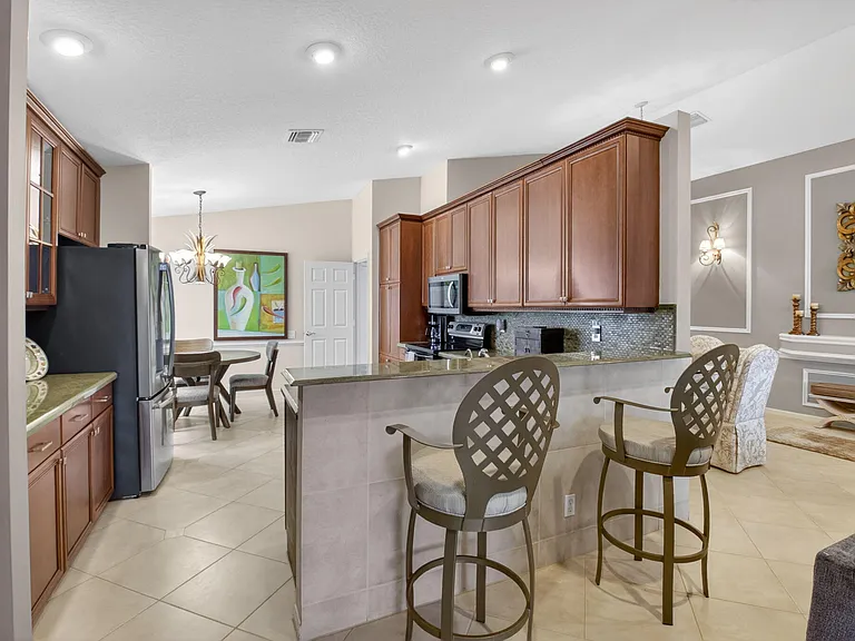 5256 Glenville Dr — Photo 23