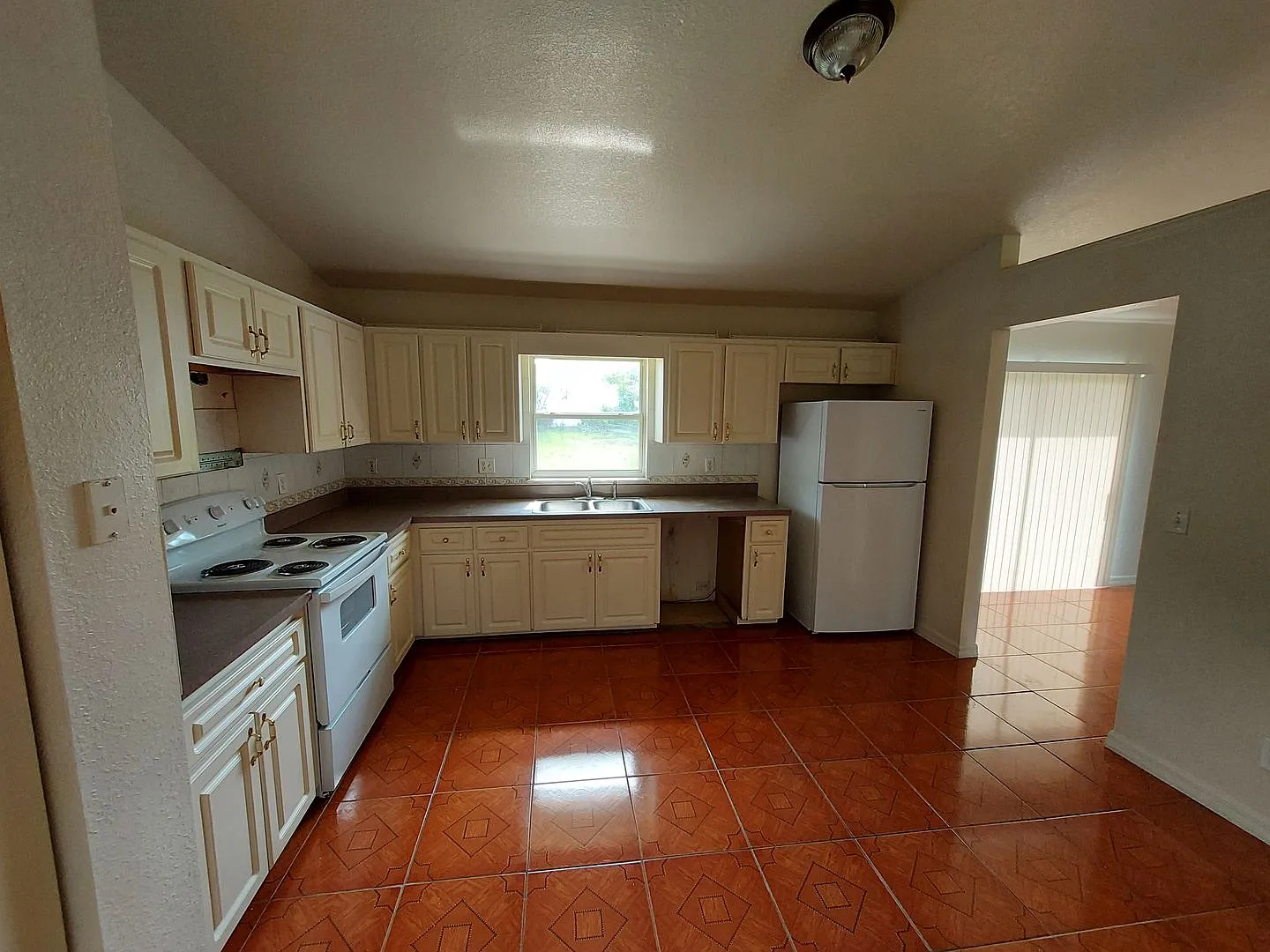 14431 Sw 32 Terr Rd — Photo 4