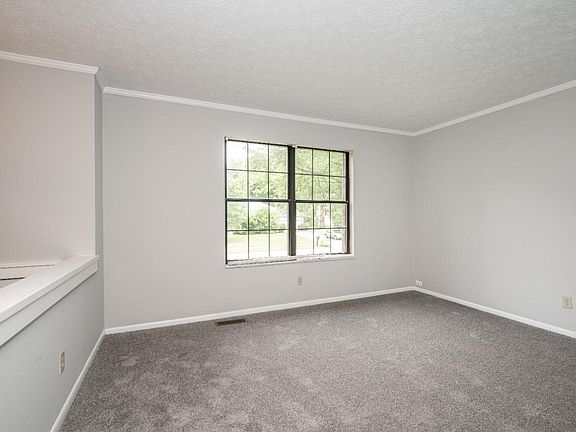 3rd image of 1291 Deblin Dr