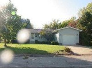 407 W Normal Dr, Lindsborg, KS 67456