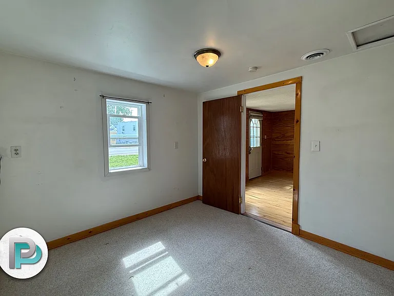 5288 Shore Dr — Photo 9