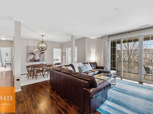 5470 Caddis Bnd APT 202, Madison, WI 53713