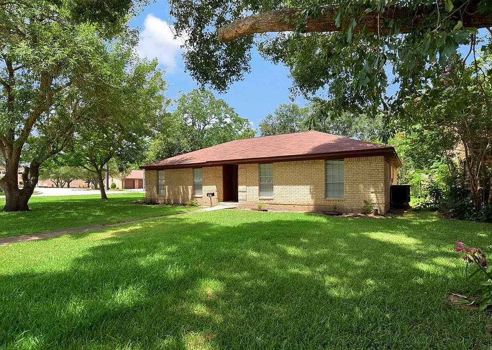 1st image of 2125 W Linwood Oaks