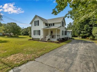 39 Railroad Ave, Chester, CT 06412