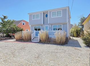 246 N 8th St, Surf City, NJ 08008