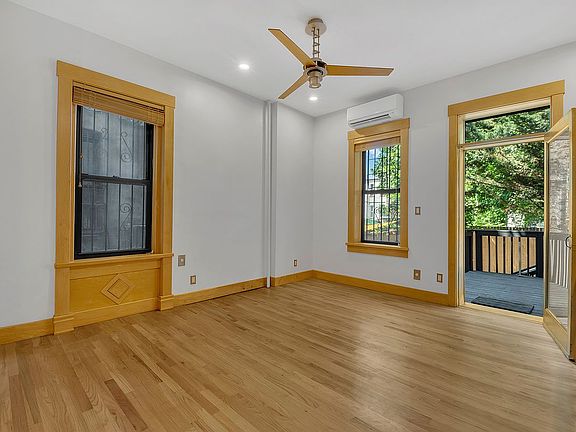 2nd image of 491 Park Pl APT 1R