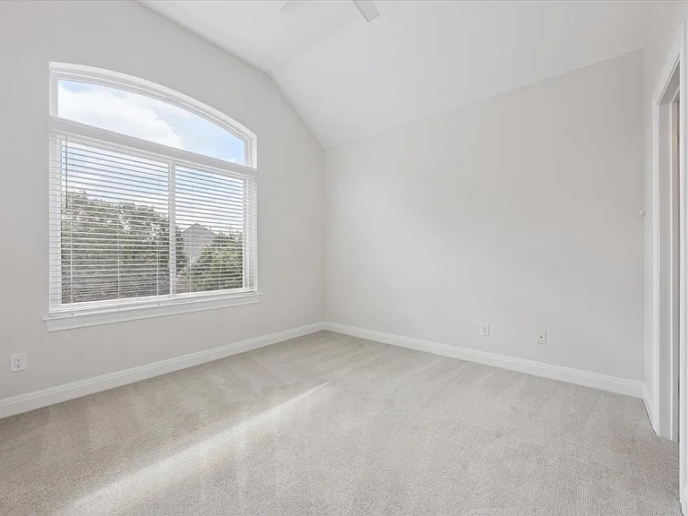 5908 Down Valley Ct — Photo 11