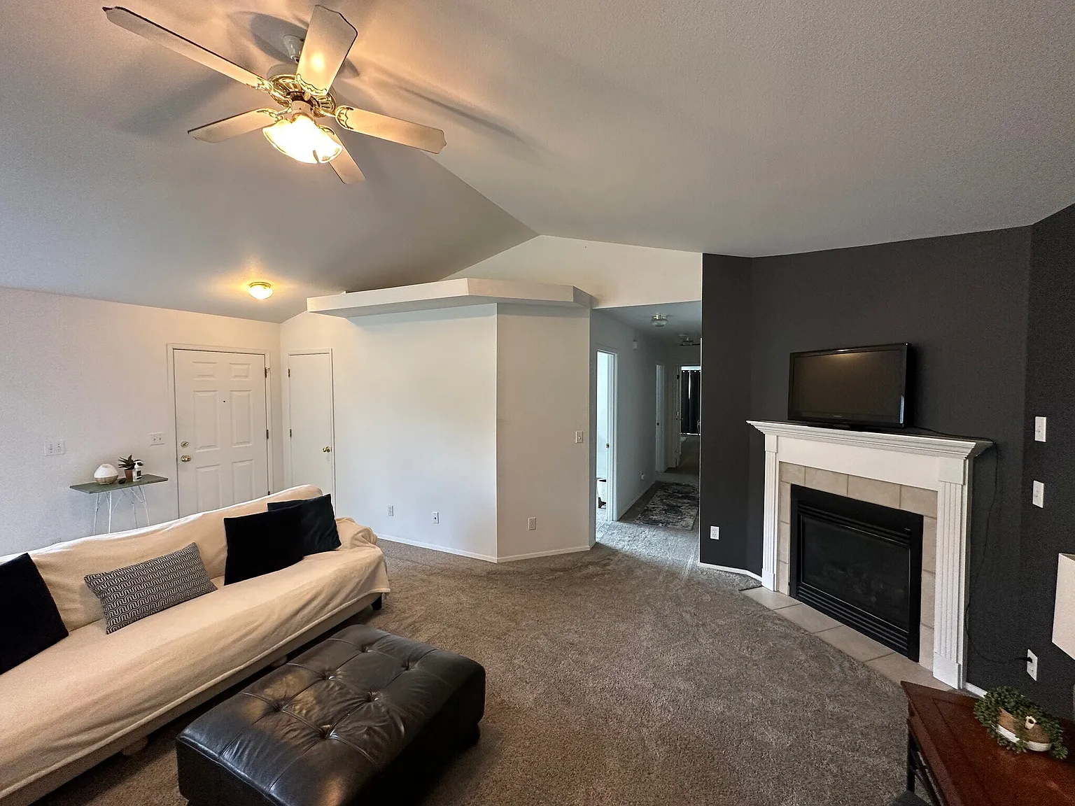 751 NE Savannah Dr — Photo 4