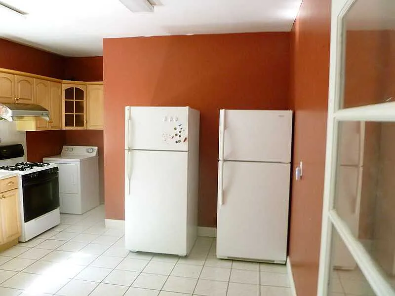 7 bed, $7,200 — Photo 1