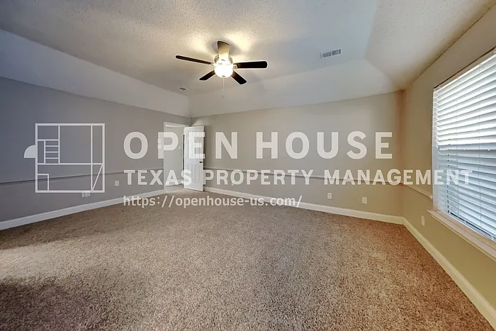 8201 Weatherly Dr — Photo 10