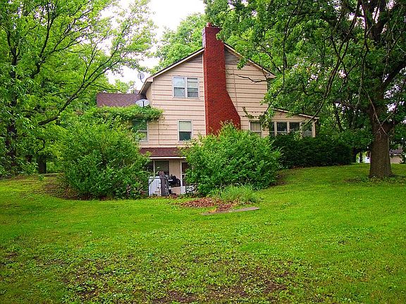 3rd image of 22829 Showalter Rd