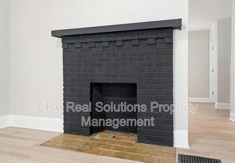 394 S Guilford Ave — Photo 10