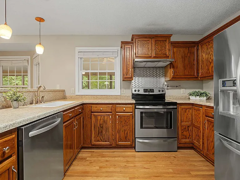106 Dilworth Ct — Photo 17