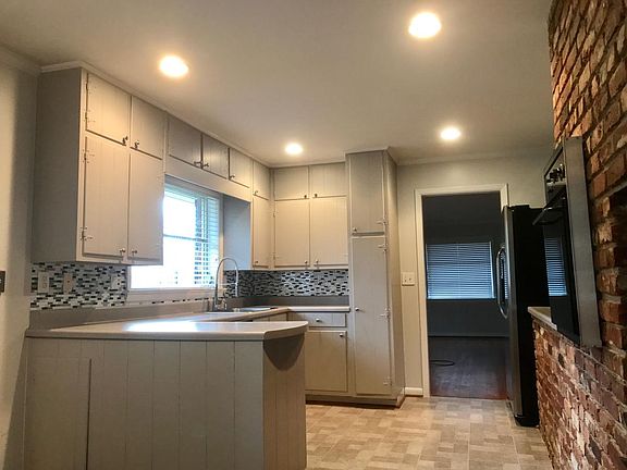 Breakfast room and upgraded kitchen