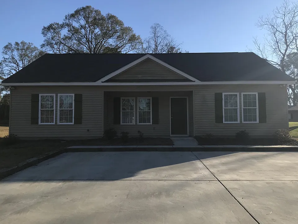 2806 Davis Rd