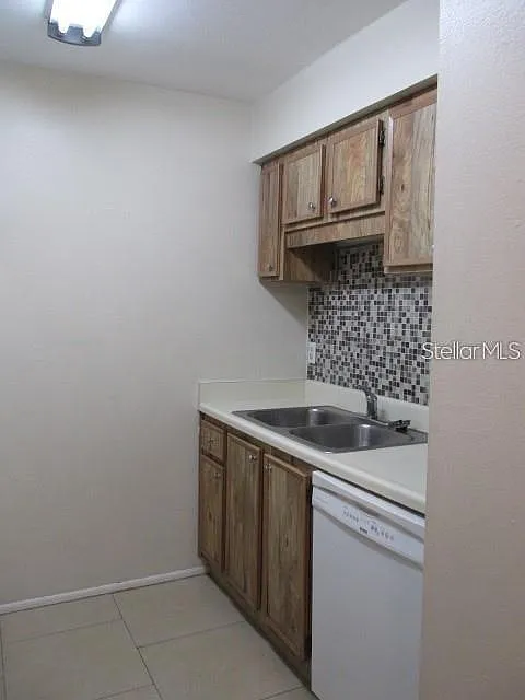 2 bed, 2.0 bath, 912 sqft, $1,500 — Photo 3