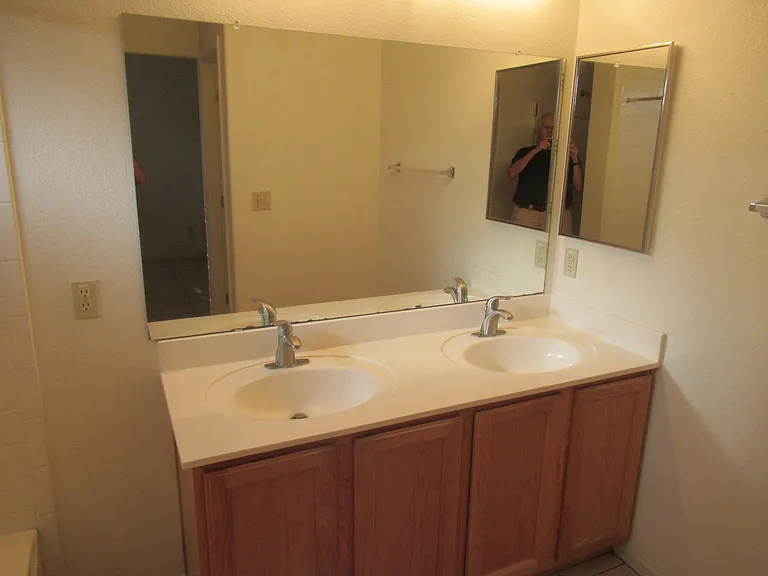 1190 N Falcon Ridge Dr — Photo 8