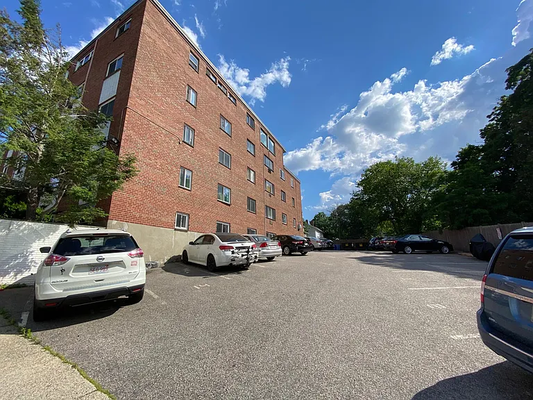 2 Larose Pl #15 — Photo 32