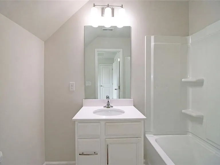 1640 Coasta Way — Photo 20