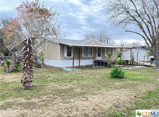 1404 Sycamore St, Victoria, TX 77901