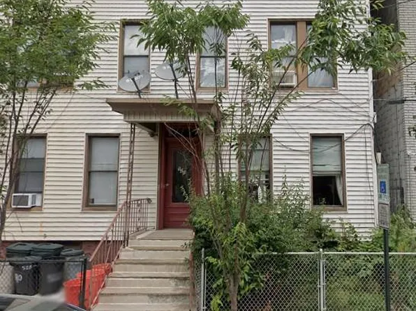 520 28th St, Union City, NJ 07087